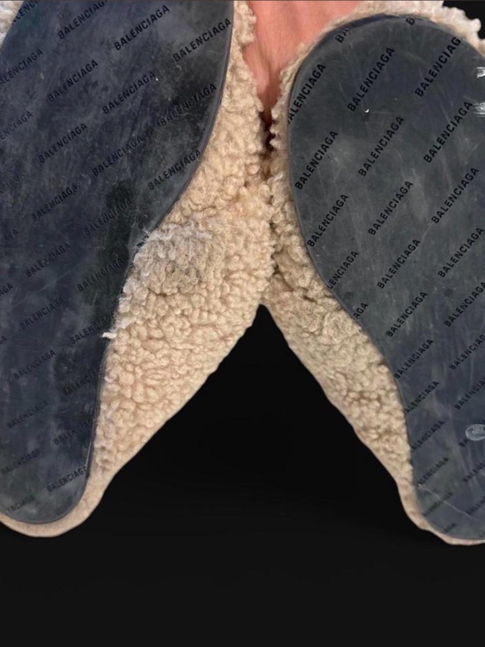 Balenciaga Beige Shearling Cross-Band Slippers - Picture 2 of 4